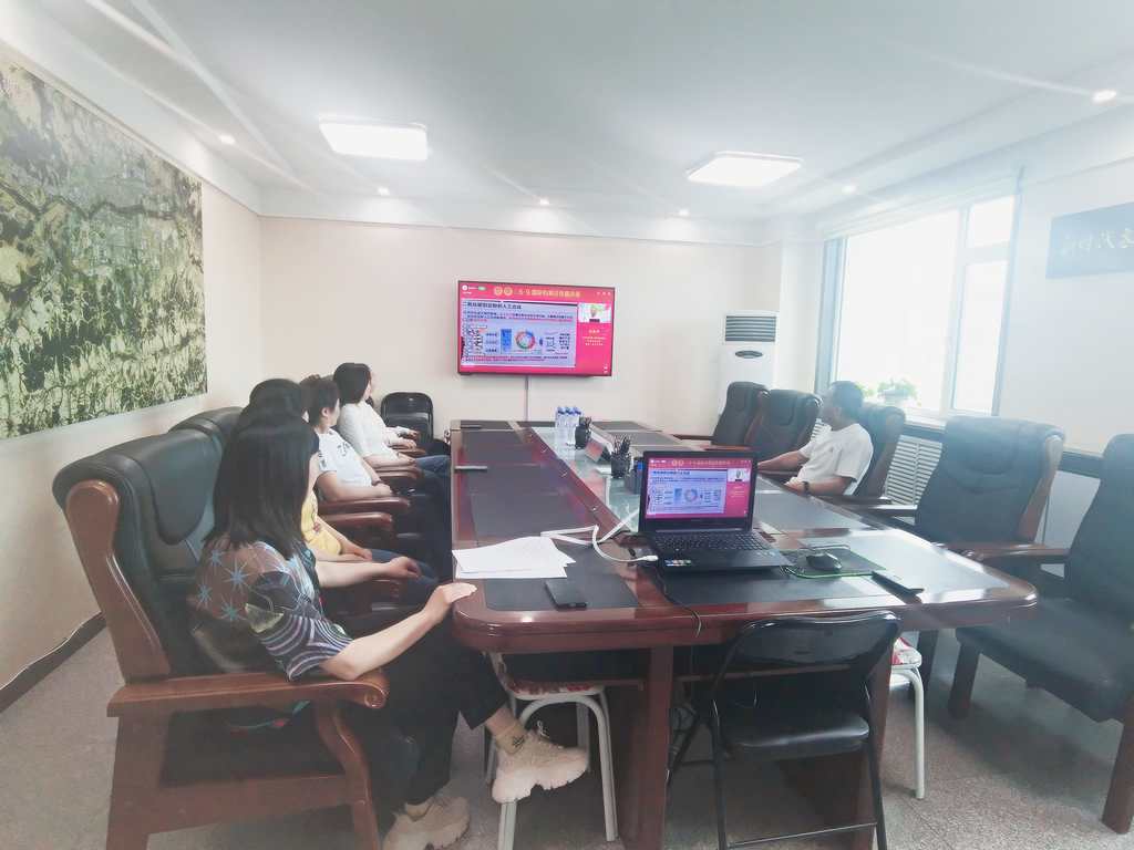 4b3d1278b5565a2cee5112cbe48d3bb